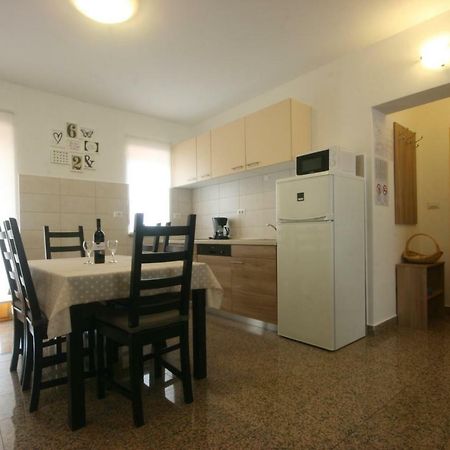 Apartment Luisa Poreč Dış mekan fotoğraf